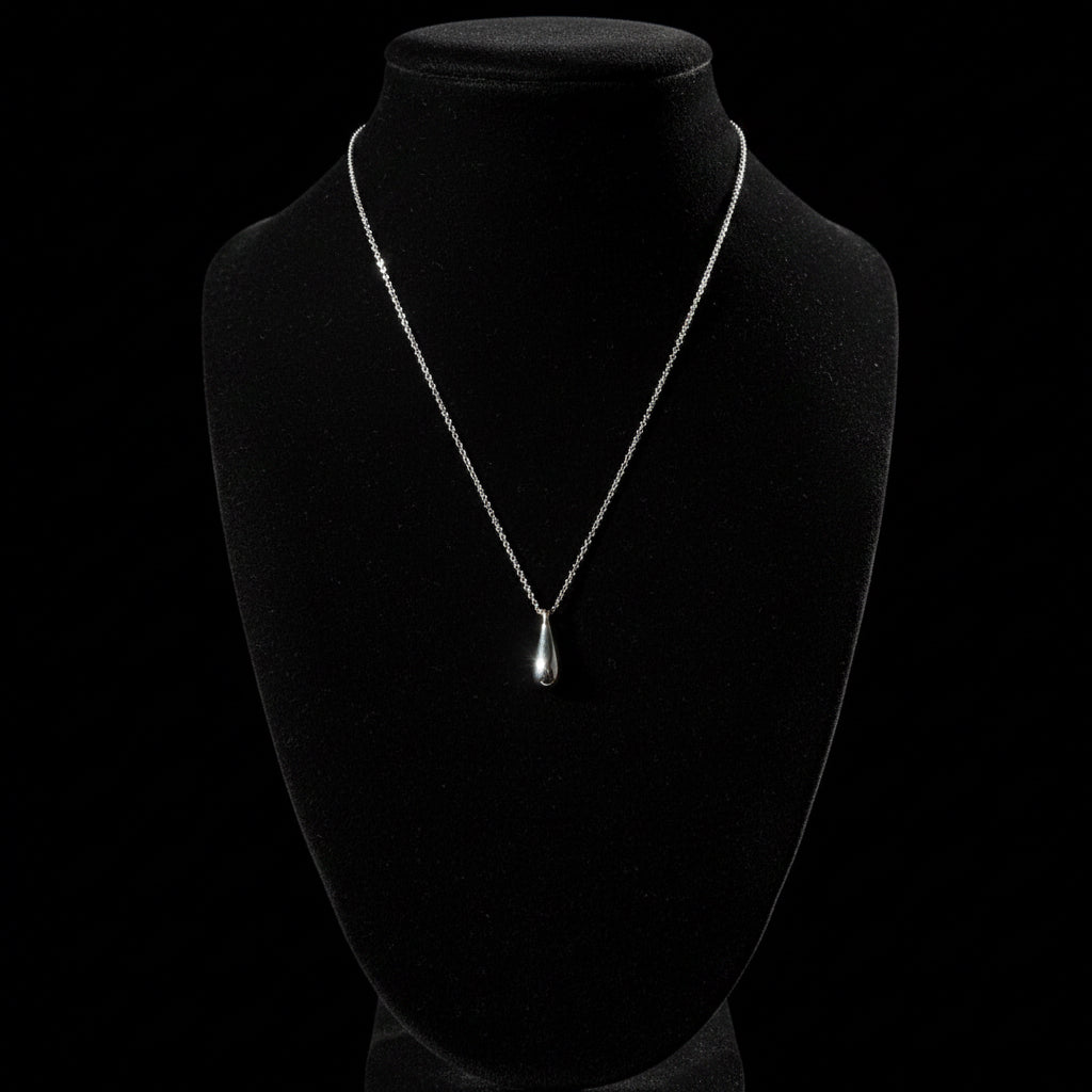 Tiffany & Co. Elsa Peretti Signed Silver Teardrop Pendant Necklace Cable Chain