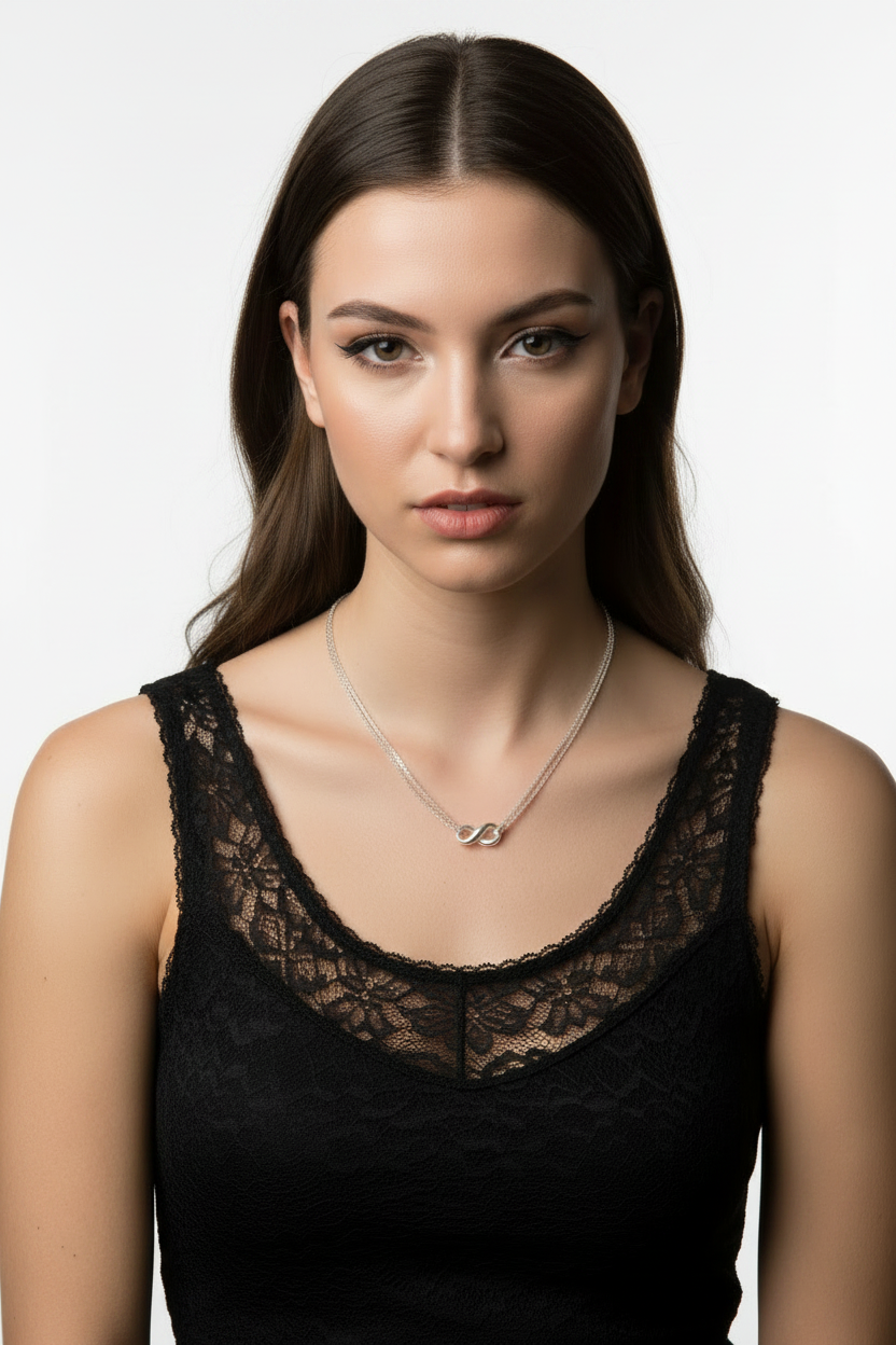 Infinity Necklace — Fierce Model