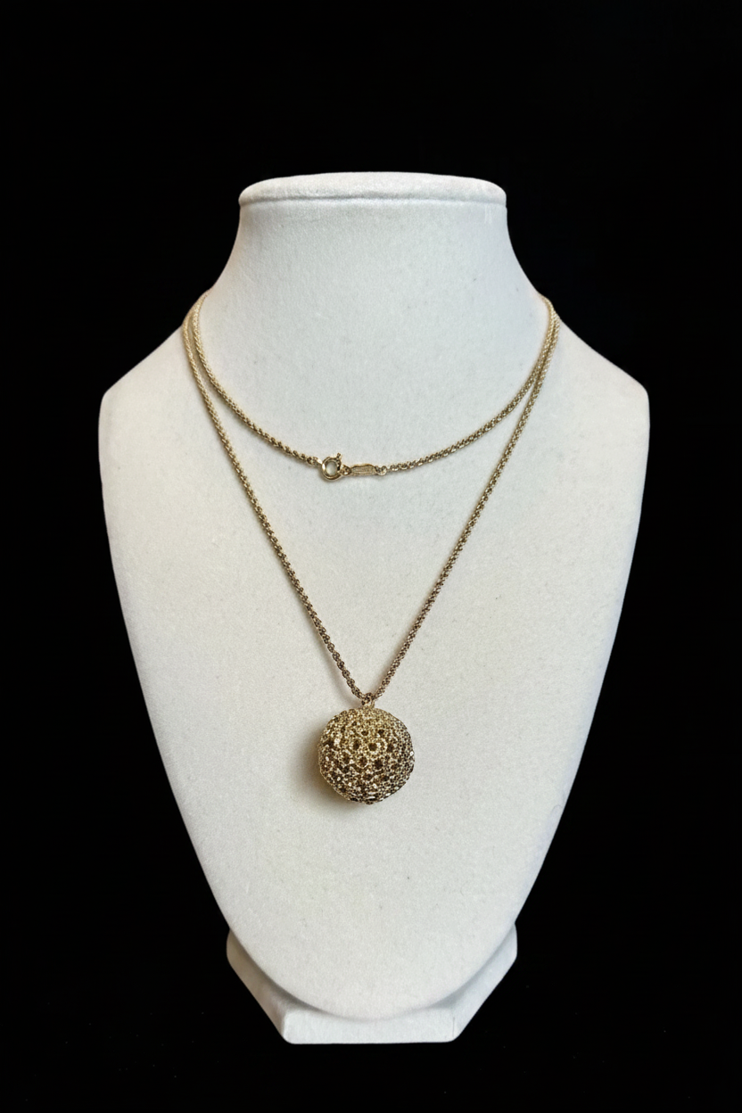 Necklace on Bust - Front